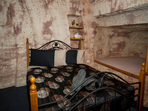 Ali\'s Underground Studio - Accommodation in Surfers Paradise 8