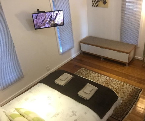 Smiths Lake House - Accommodation in Surfers Paradise 10