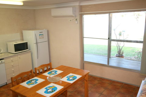 Lake Edge Apartments - Accommodation in Surfers Paradise 14