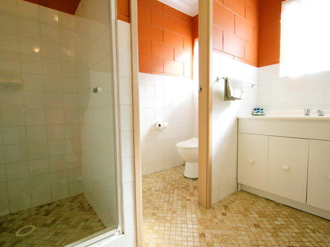 Lake Edge Apartments - Accommodation in Surfers Paradise 25