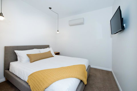 Loxton Courthouse Apartments - Accommodation in Surfers Paradise 13