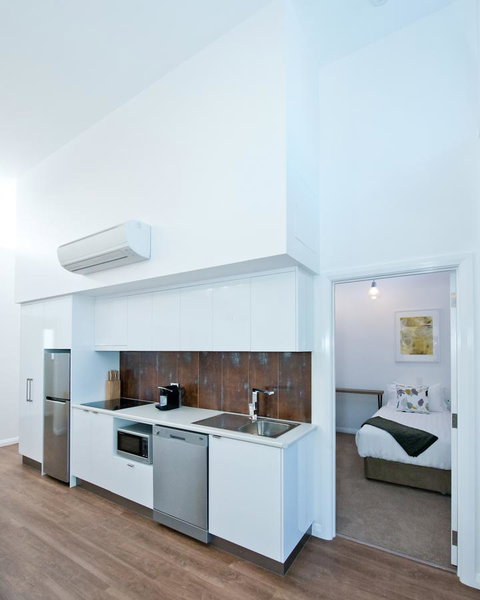 Loxton Courthouse Apartments - Accommodation in Surfers Paradise 9