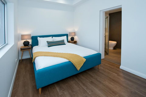 Loxton Courthouse Apartments - Accommodation in Surfers Paradise 2