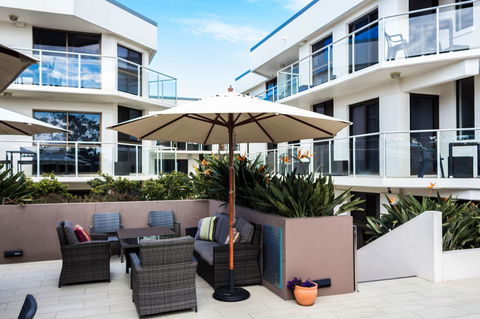 Bayview Beachfront Apartments, In Town Right On The Beach - Accommodation in Surfers Paradise 26