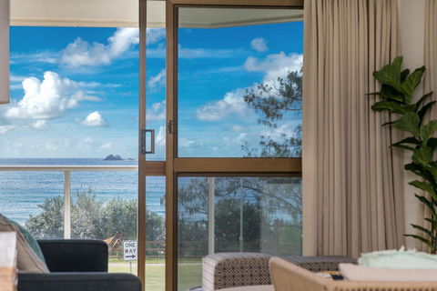 Bayview Beachfront Apartments, In Town Right On The Beach - Accommodation in Surfers Paradise 29