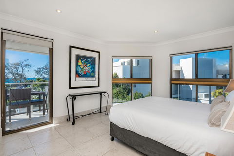 Bayview Beachfront Apartments, In Town Right On The Beach - Accommodation in Surfers Paradise 37