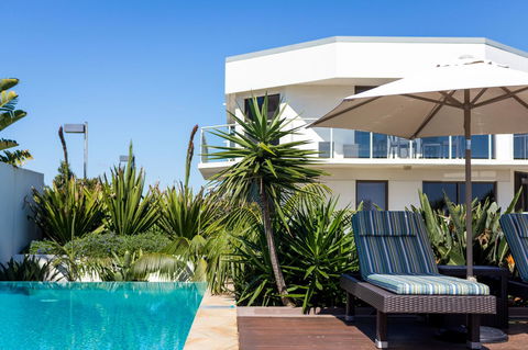 Bayview Beachfront Apartments, In Town Right On The Beach - Accommodation in Surfers Paradise 17