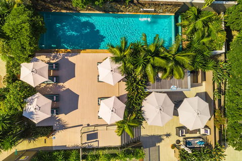 Bayview Beachfront Apartments, In Town Right On The Beach - Accommodation in Surfers Paradise 2