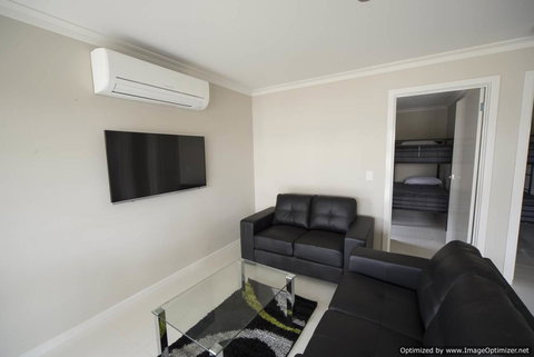 Paringa Resort - Accommodation in Surfers Paradise 3