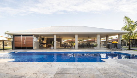 Paringa Resort - Accommodation in Surfers Paradise 1