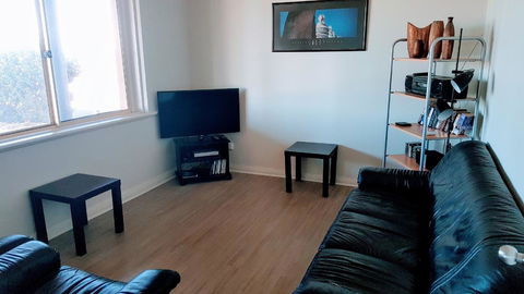 Beachside Escape On The Esplanade - Accommodation in Surfers Paradise 6