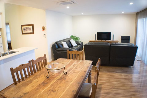 Longreach At Port Elliot - Accommodation in Surfers Paradise 4