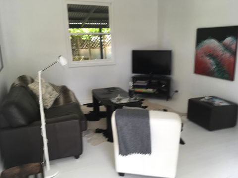 Hilltop Too - Accommodation in Surfers Paradise 3