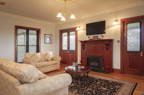 Angaston Saleyards Luxury Accommodation - Accommodation in Surfers Paradise 25