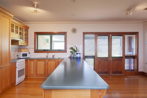 Angaston Saleyards Luxury Accommodation - Accommodation in Surfers Paradise 4