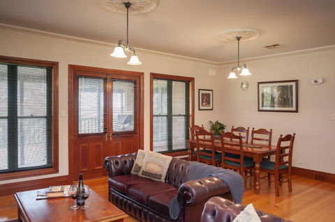 Angaston Saleyards Luxury Accommodation - Accommodation in Surfers Paradise 7
