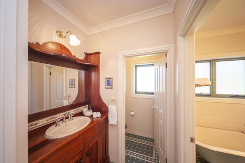Angaston Saleyards Luxury Accommodation - Accommodation in Surfers Paradise 14