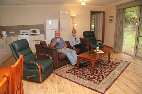 Camawald Coonawarra Cottage B&B - Accommodation in Surfers Paradise 4