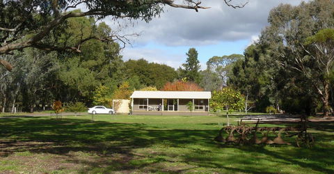 Camawald Coonawarra Cottage B&B - Accommodation in Surfers Paradise 0