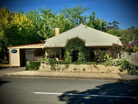 Oats Cottage - Accommodation in Surfers Paradise 0
