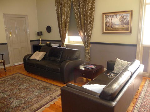 Country Bakehouse Accommodation - Accommodation in Surfers Paradise 4