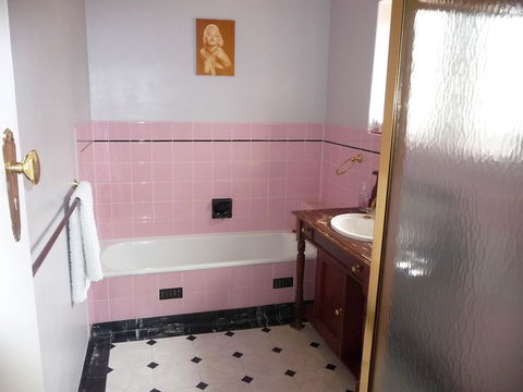 Country Bakehouse Accommodation - Accommodation in Surfers Paradise 17