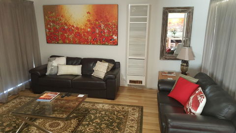 Jacaranda Homestay - Accommodation in Surfers Paradise 7