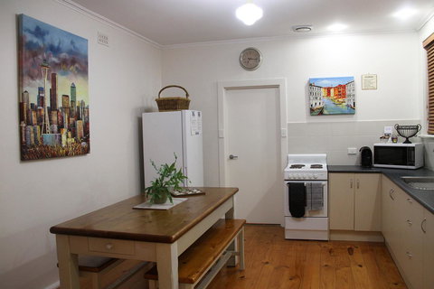 Grace Cottage - Accommodation in Surfers Paradise 8
