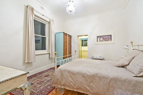 Vineyard Cottage BnB - Accommodation in Surfers Paradise 6