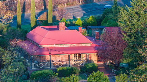 Vineyard Cottage BnB - Accommodation in Surfers Paradise 0
