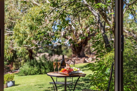 Adelaide Hills Retreats - Accommodation in Surfers Paradise 12