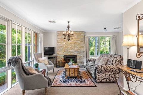 Adelaide Hills Retreats - Accommodation in Surfers Paradise 25