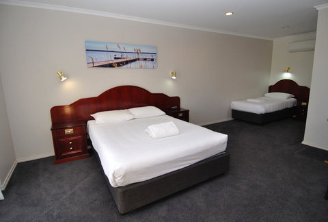 Hilton Beachfront Motel - Accommodation in Surfers Paradise 41