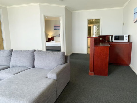 Hilton Beachfront Motel - Accommodation in Surfers Paradise 16