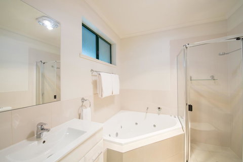 Clare Country Club - Accommodation in Surfers Paradise 19