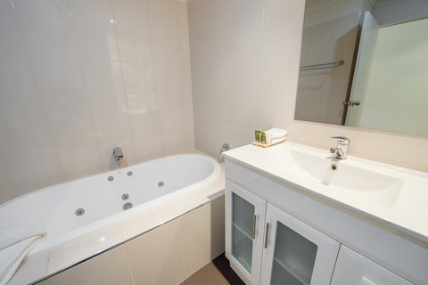 Clare Country Club - Accommodation in Surfers Paradise 23