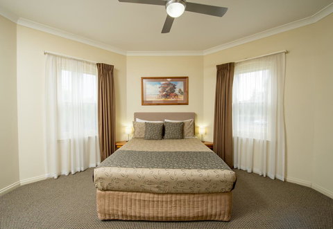 Clare Country Club - Accommodation in Surfers Paradise 17