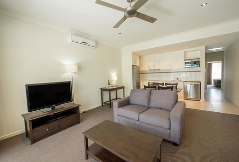 Clare Country Club - Accommodation in Surfers Paradise 13