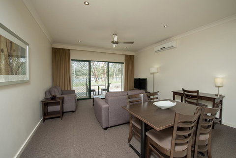 Clare Country Club - Accommodation in Surfers Paradise 14