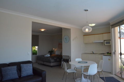 The Bluff Resort Apartments - Accommodation in Surfers Paradise 24