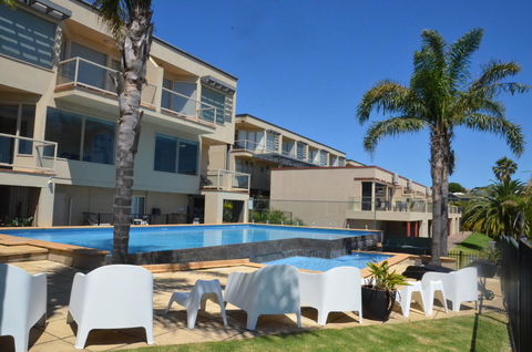 The Bluff Resort Apartments - Accommodation in Surfers Paradise 0