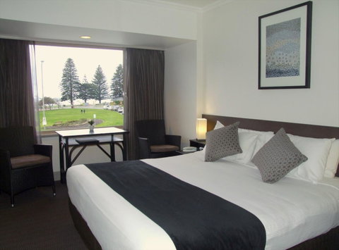 Nightcap At Hotel Victor - Accommodation in Surfers Paradise 17