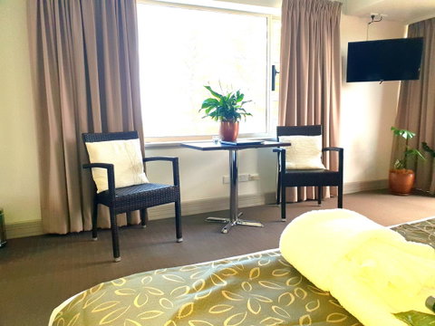 Nightcap At Hotel Victor - Accommodation in Surfers Paradise 10