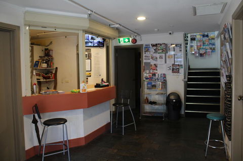 My Place & Adelaide Backpackers Hostel - Accommodation in Surfers Paradise 36