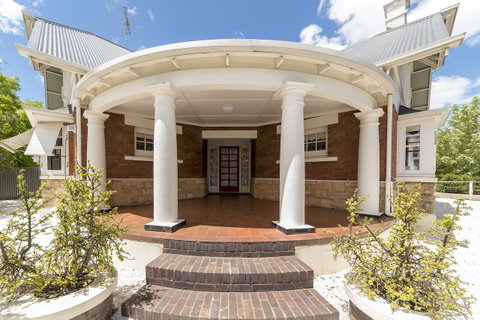 White Rocks Barossa - Accommodation in Surfers Paradise 0