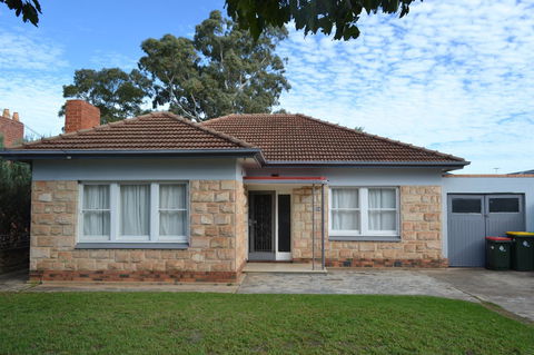 Prospect Holiday House - Accommodation in Surfers Paradise 0