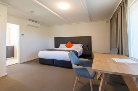 Mick O\'Sheas - Accommodation in Surfers Paradise 29