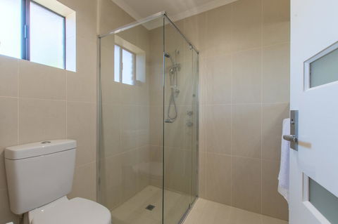 Mick O\'Sheas - Accommodation in Surfers Paradise 24