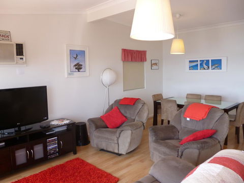 Seascape - Accommodation in Surfers Paradise 7
