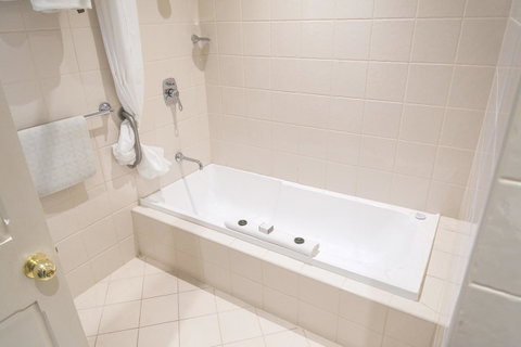 Serafino McLaren Vale - Accommodation in Surfers Paradise 6